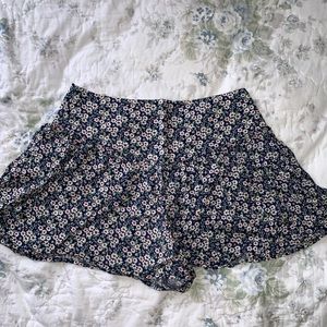 Floral Loose Shorts